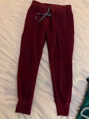 Figs Burgundy Jogger scrubs